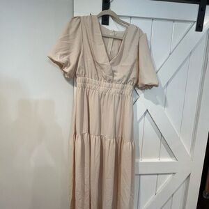 Chic Beige Maxi Dress with Puff Sleeves